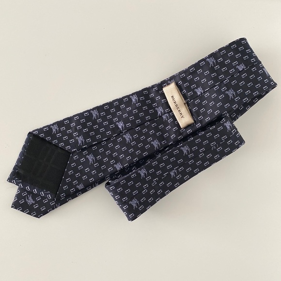 Burberry Navy Blue with Logo Silk Tie 👔 - Picture 2 of 6
